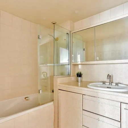 Appartement Quartier Arc De Triomphe Free Netflix Paris Exterior photo